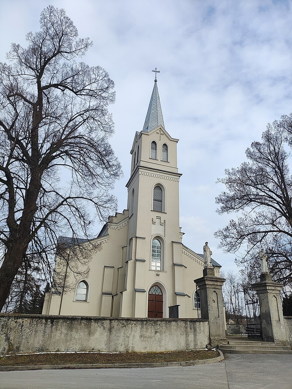 Kościół Wszystkich Świętych – Siemonia