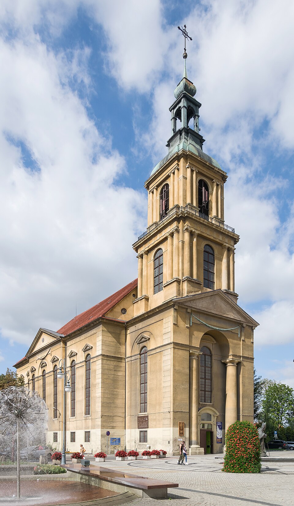 Kościół Maryi Matki Kościoła – Dzierżoniów