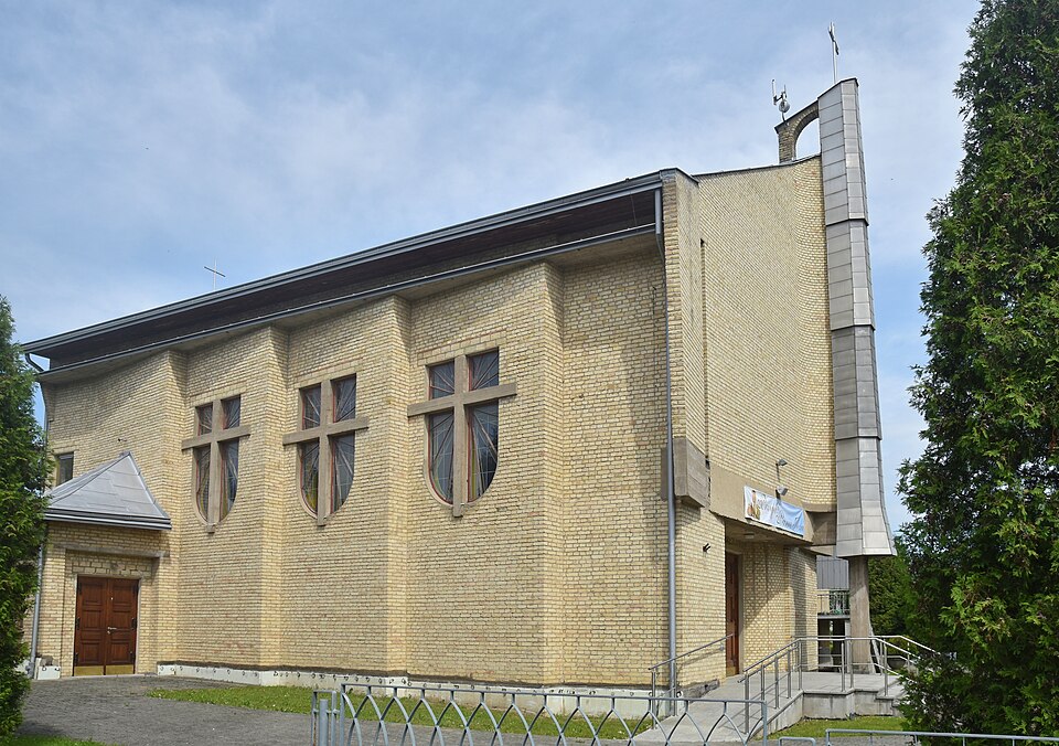 Kościół Narodzenia NMP – Tarnowiec