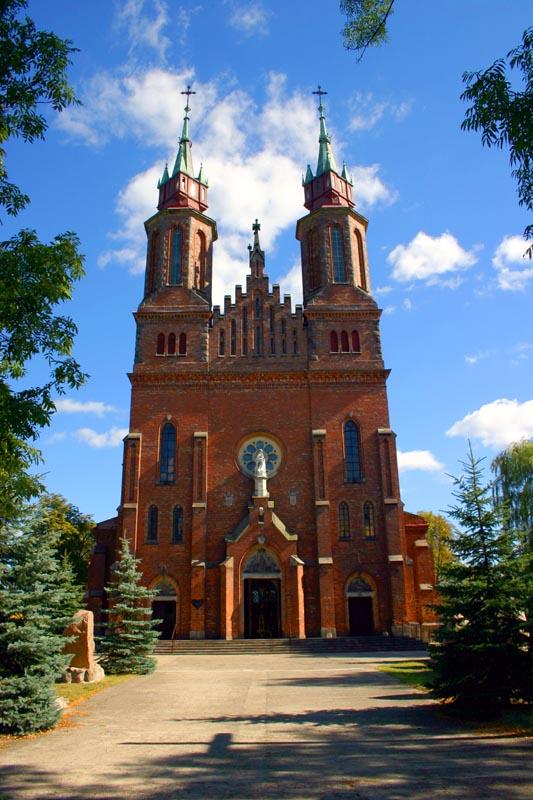 Kościół św. Apostołów Andrzeja i Bartłomieja – Osieck