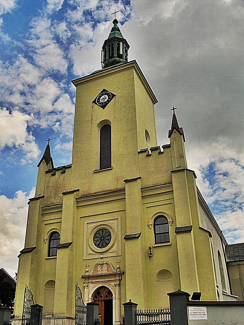 Kościół św. Ap. Szymona i Judy Tadeusza – Żarki