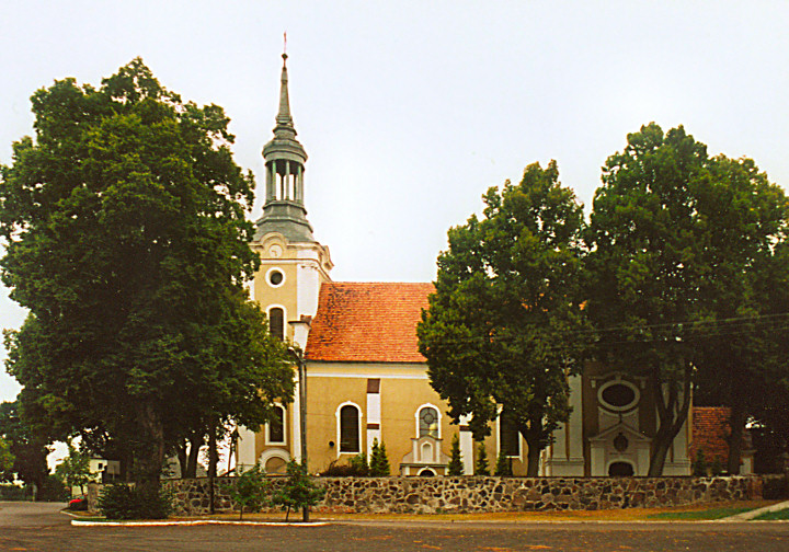 Kościół Świętego Krzyża i św. Mikołaja – Biezdrowo