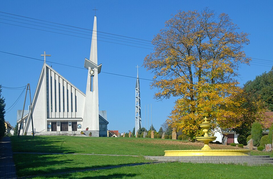 Kościół NMP Królowej – Gromnik