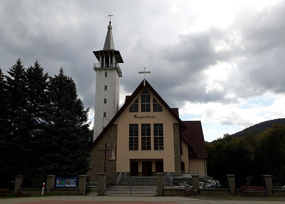 Kościół MB Szkaplerznej – Szymbark