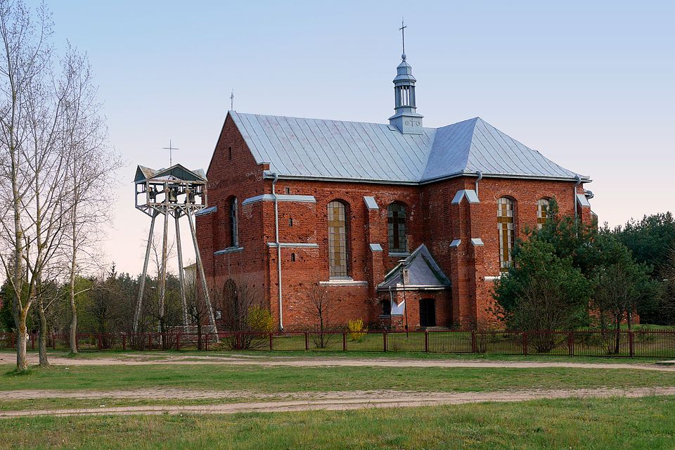 Kościół Świętej Trójcy – Chotcza Dolna