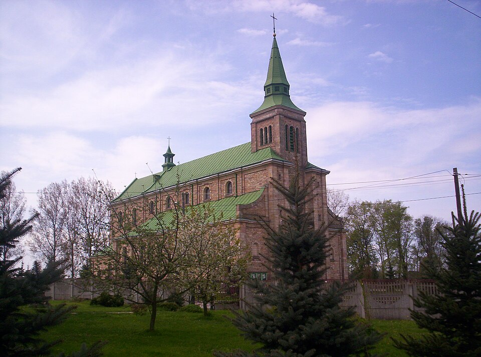 Kościół Wniebowzięcia NMP i św. Tekli – Mnin