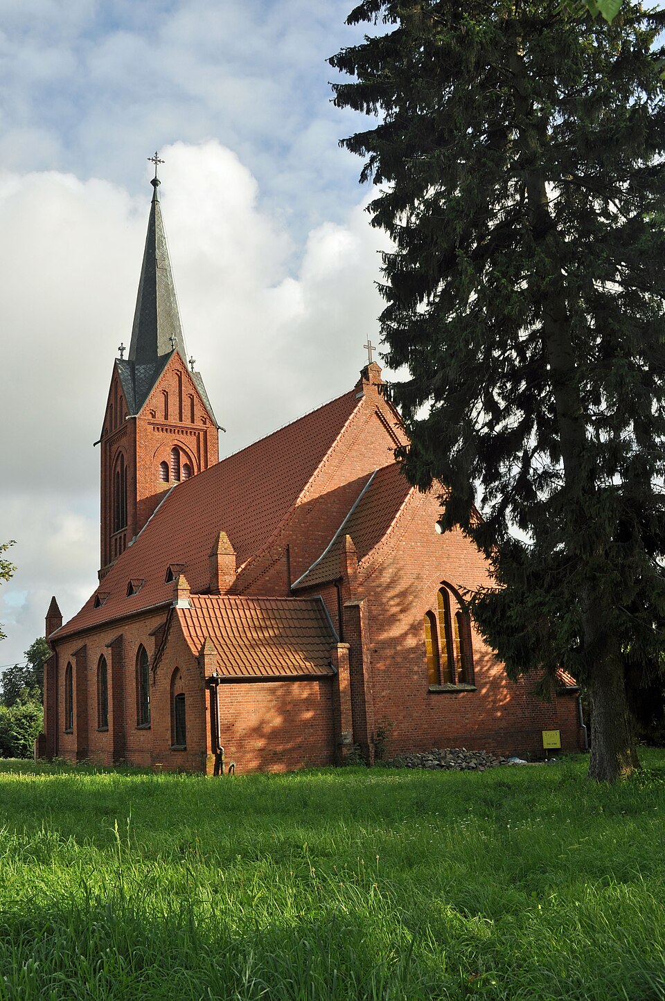 Kościół NMP Królowej Polski – Gostyń
