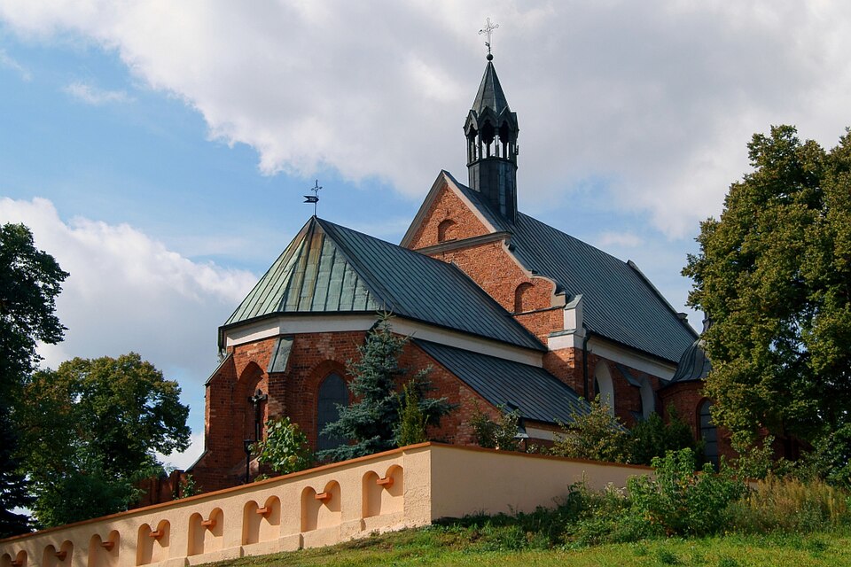 Kościół Wniebowzięcia NMP – Izbica Kujawska