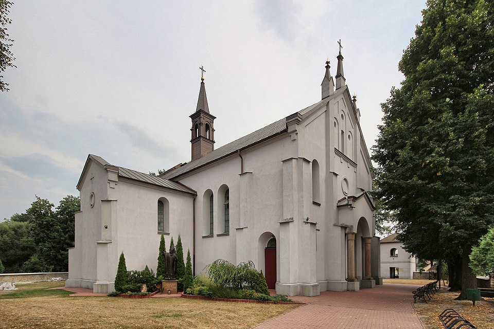 Kościół MB Królowej – Łukowa