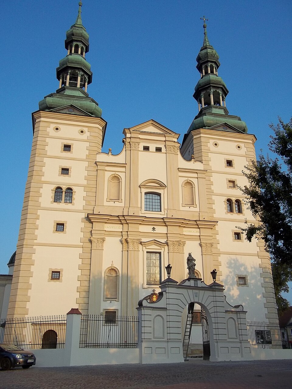 Kościół Wniebowzięcia NMP – Łowicz