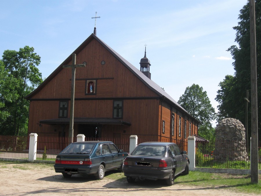 Kościół MB Różańcowej – Kuzie