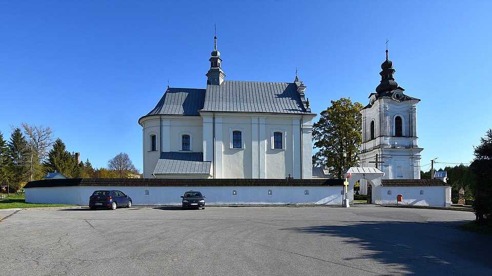Kościół św. Stanisław Biskupa – Uherce Mineralne