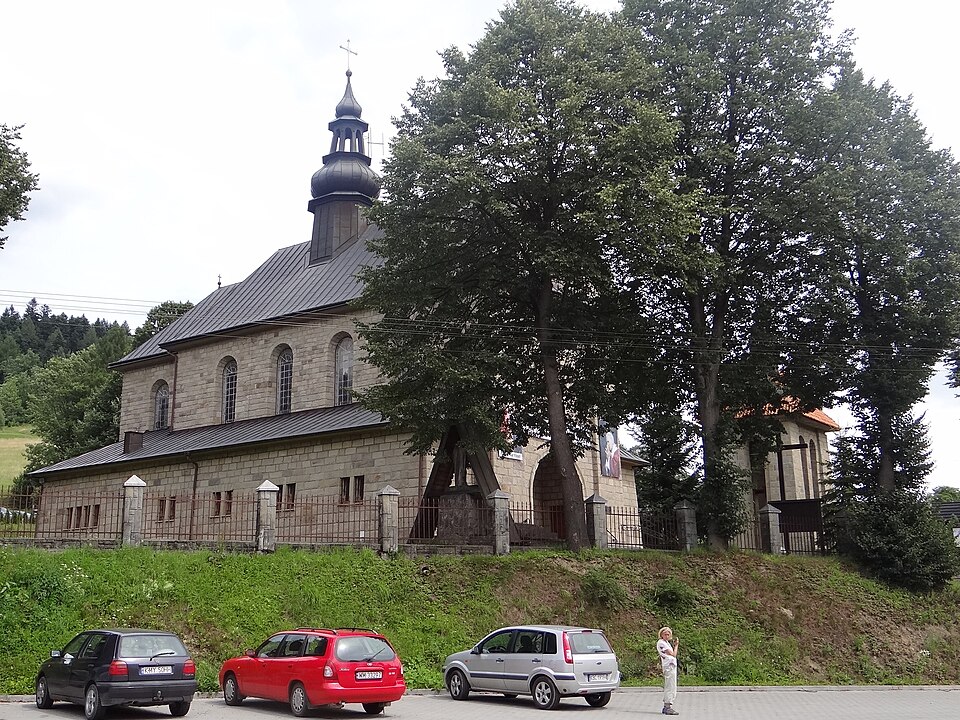 Kościół Nawiedzenia NMP – Skomielna Czarna