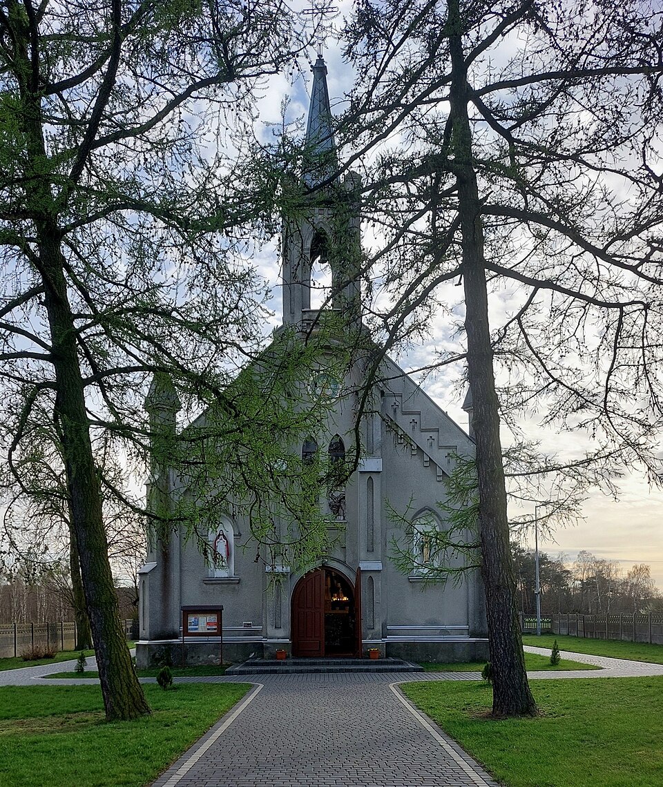 Kościół Podwyższenia Świętego Krzyża – Brzeziny